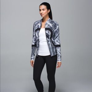 LULULEMON RARE Find your Bliss Reversible Sweater